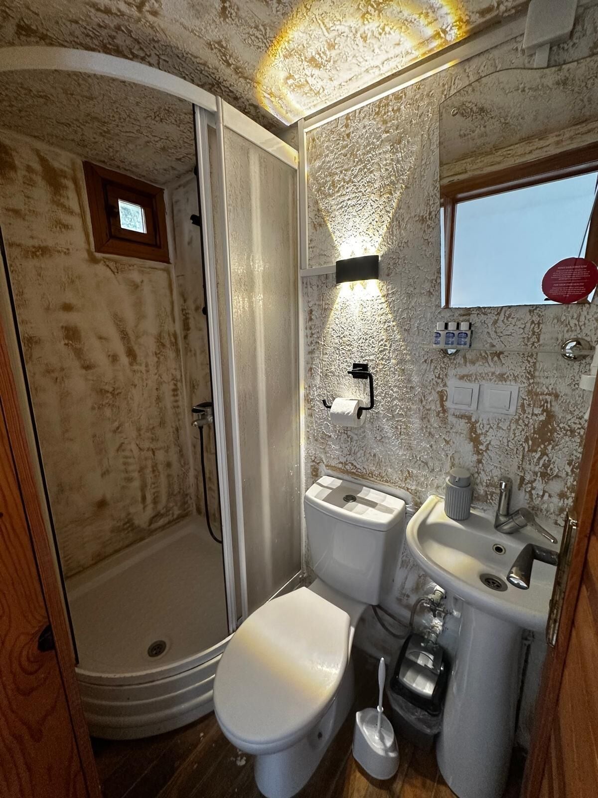 1 Schlafzimmer, kostenlose Zustellbetten, Bettwäsche