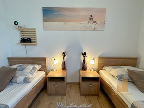 2 bedrooms, iron/ironing board, free WiFi, bed sheets