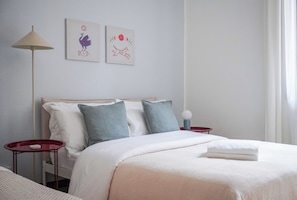 2 bedrooms, iron/ironing board, free WiFi, bed sheets