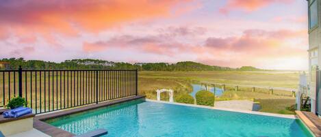 House (6 Bedrooms) | Front of property