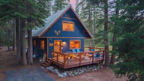 Indigo Owl by Avantstay Cabin w/ Firepit Minutes to Lake & Slopes