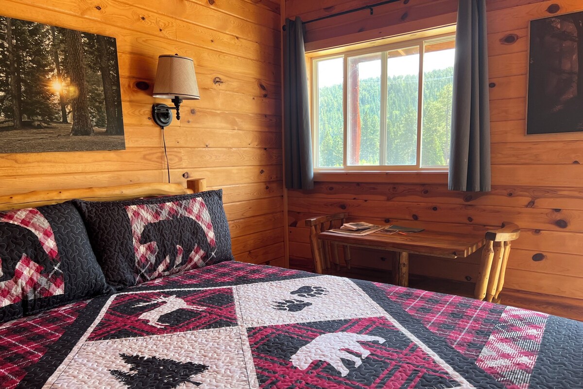 Basic Cabin, Shared Bathroom | Blackout drapes, individually decorated, individually furnished