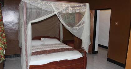 Room in B&B - Amahoro Guest House - Queen Room