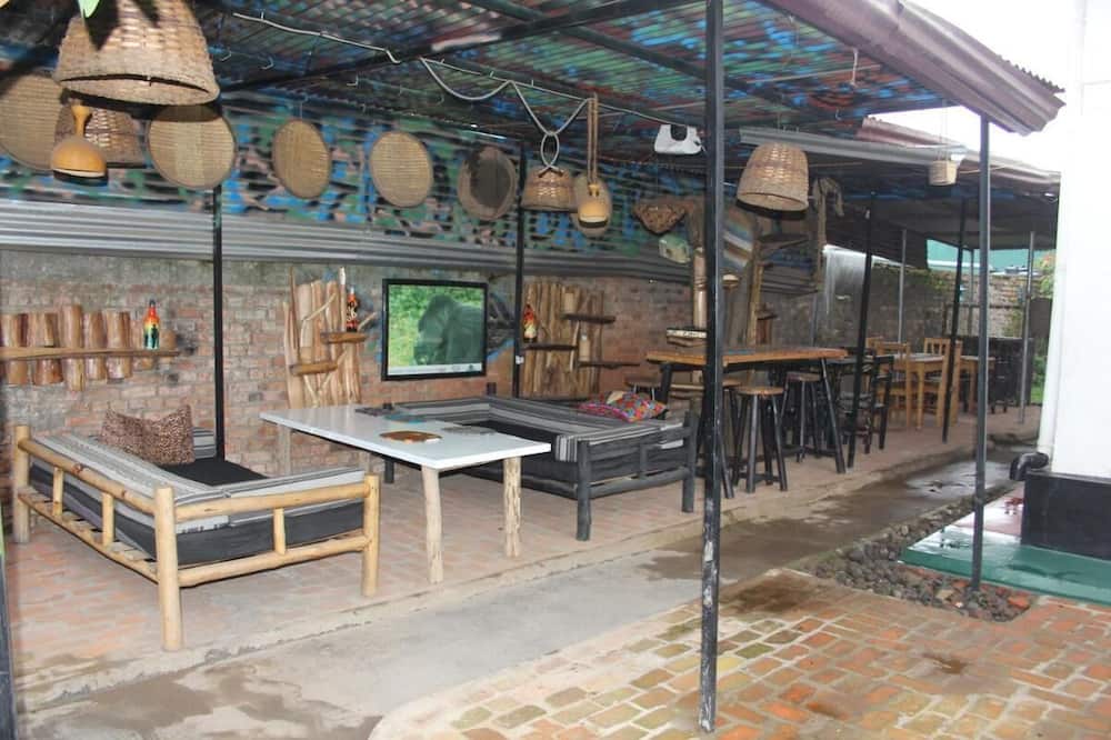 Room in B&B - Amahoro Guest House Triple Room With Shared Bathroom