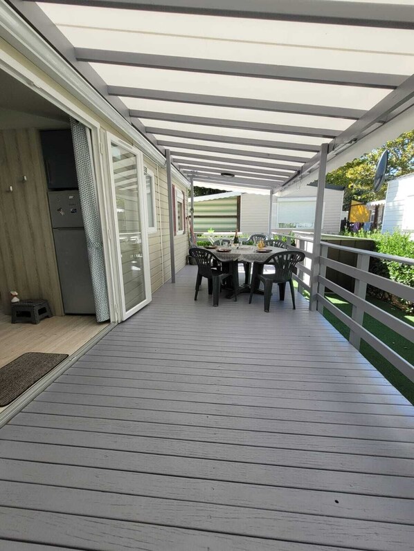 Outdoor dining - Mobil-home Vi52 à Vias (Vias)