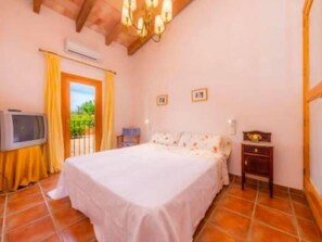 3 bedrooms, Internet, bed sheets - Villas2meet Salsinar Ses Barraques (Manacor)