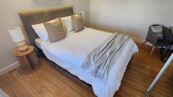 1 camera, ferro/asse da stiro, Wi-Fi, lenzuola