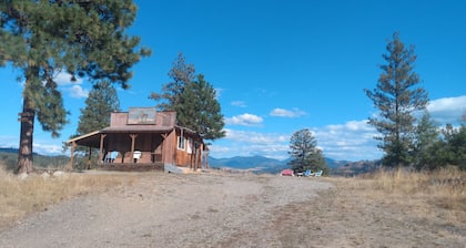 Secluded Lookout Cabin Hovering Above Town of Republic