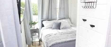 1 chambre, fer et planche à repasser, Wi-Fi, draps fournis