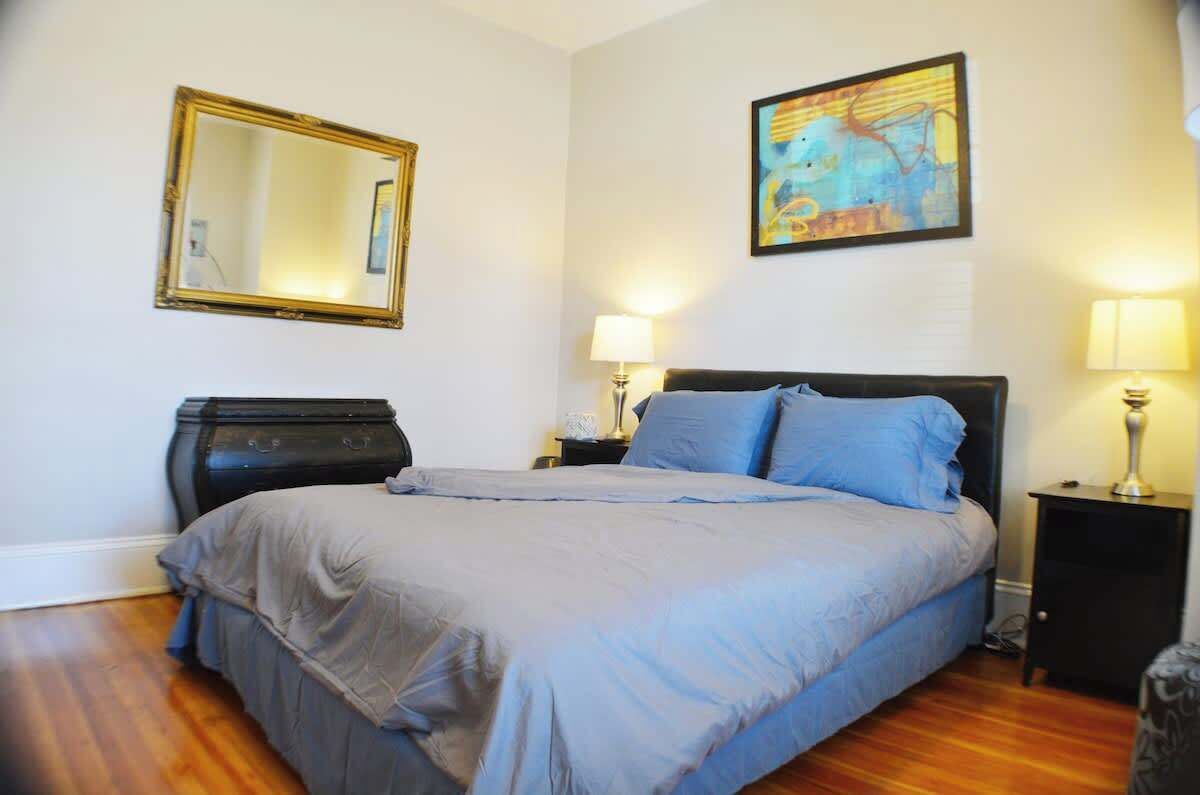 2 bedrooms, iron/ironing board, WiFi, bed sheets