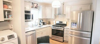 Private Hilltop House in Central Downtown Roanoke