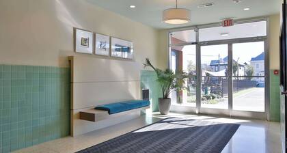 The West End Flats Su