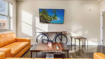 Televisión, oficina