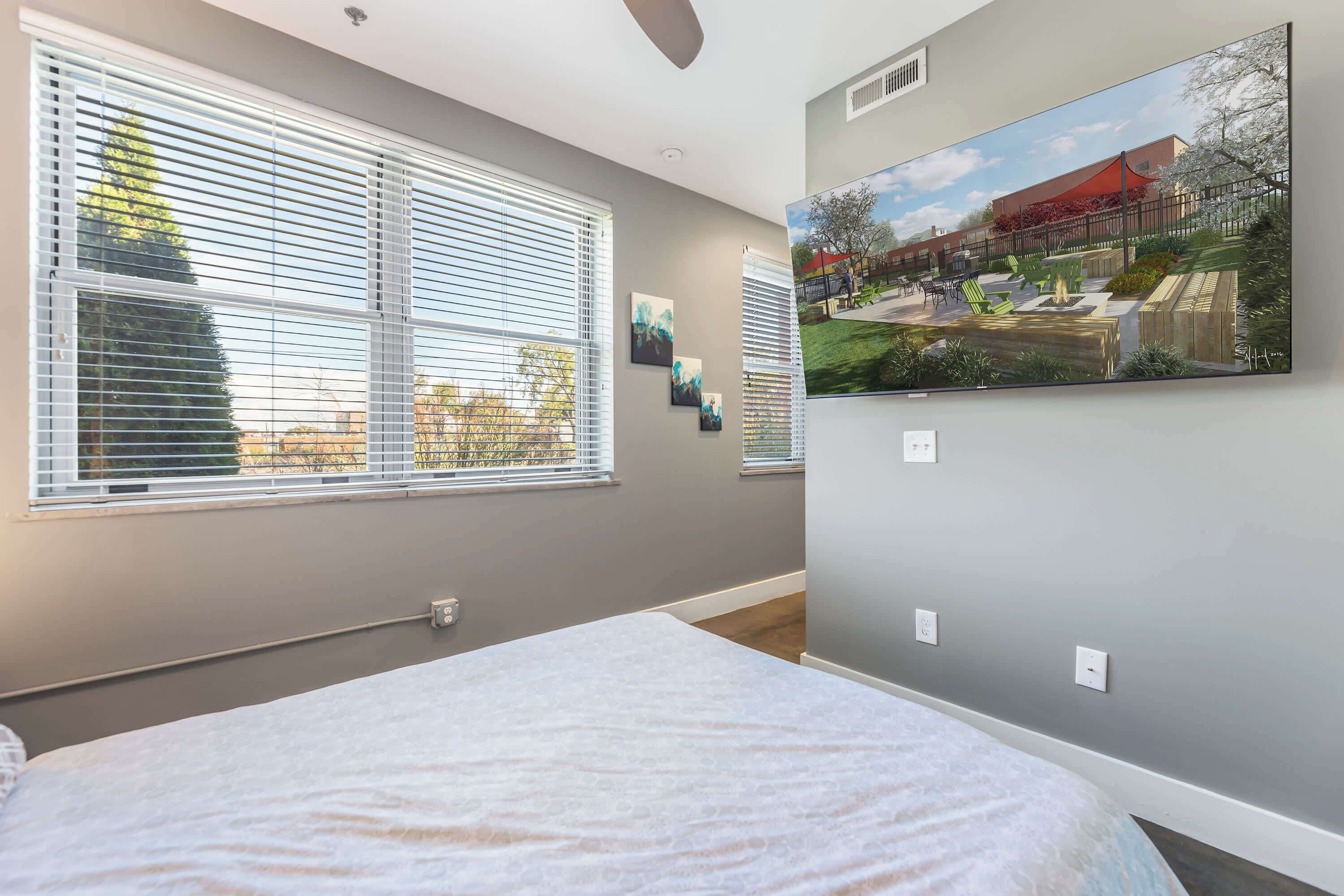 2 bedrooms, desk, iron/ironing board, WiFi