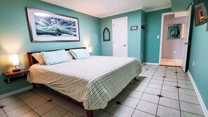 5 bedrooms, iron/ironing board, WiFi, bed sheets