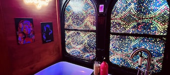 Spend an evening w Trolley Parton! #Love #IndoorProjector #Vibes #Renew