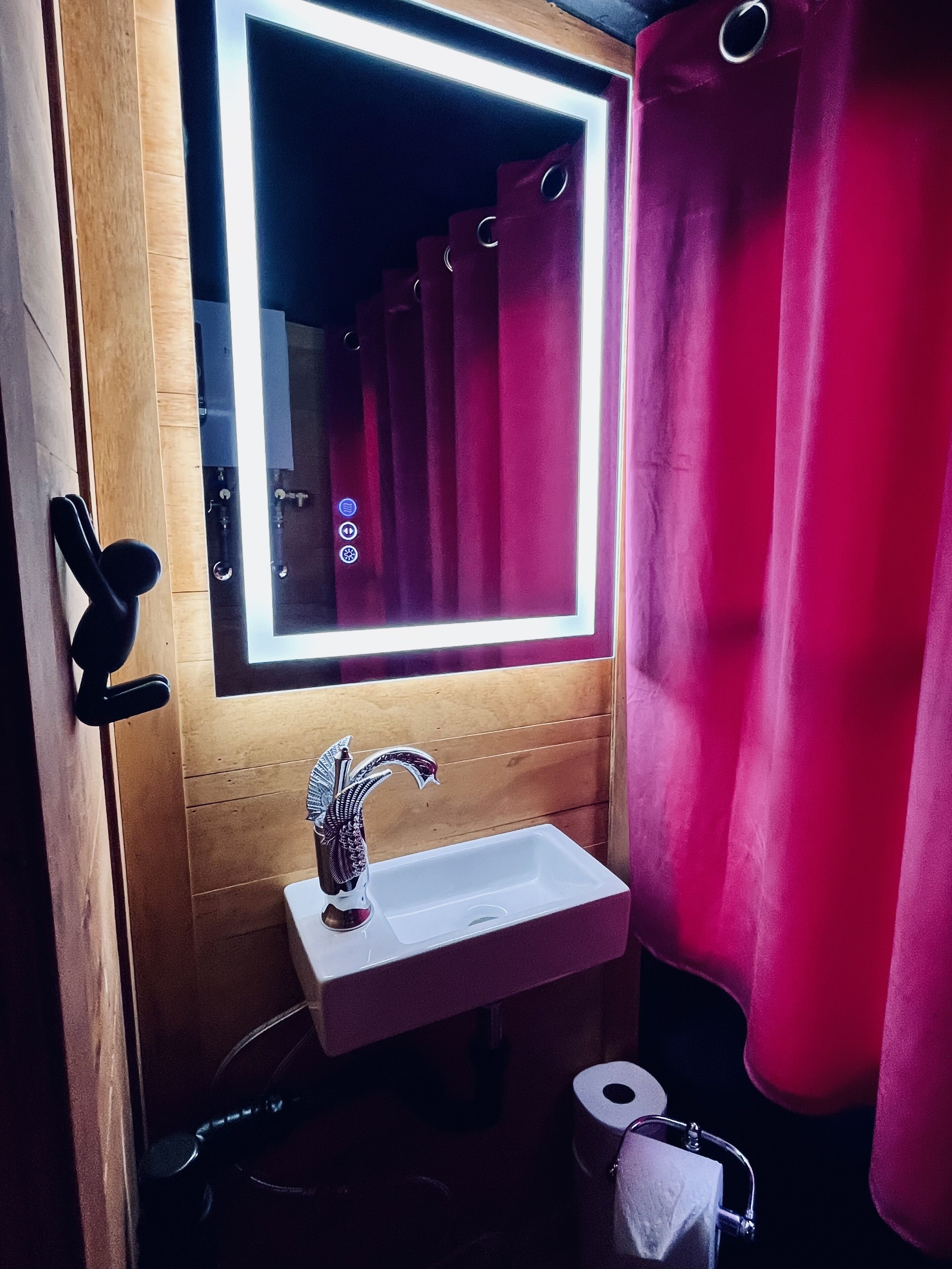 Handdoeken, zeep, shampoo, toiletpapier