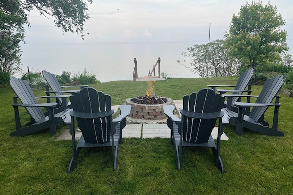 This lake view is "nothing short of spectacular"!