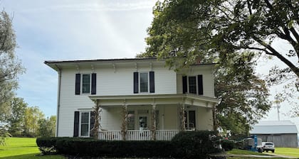 Letchworth View upstairs unit on a historical site sitting on Top of the Valley!