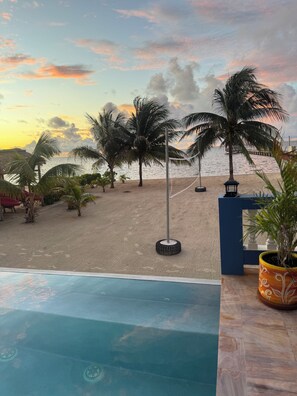 Pool - Seaside Palace in Paradise 4 Bedroom/3 Bath Luxury Home. (San Pedro)