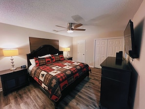2 bedrooms, iron/ironing board, travel crib, free WiFi