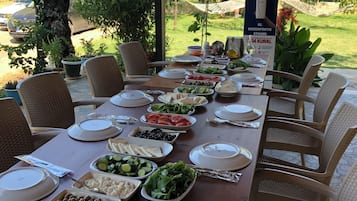 Gratis frukost enligt egen beställning varje dag