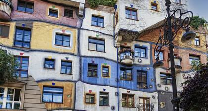 Moderne Altbauwohnung in Zentraler Hofruhelage!