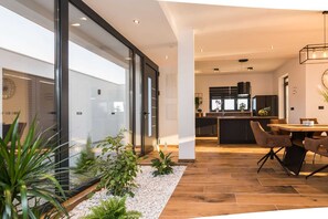 Outdoor dining - Villa Summer Dream - luxury and adventure by MyWaycation (Vrana)