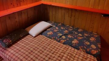 2 chambres, lit parapluie, Wi-Fi gratuit, draps fournis