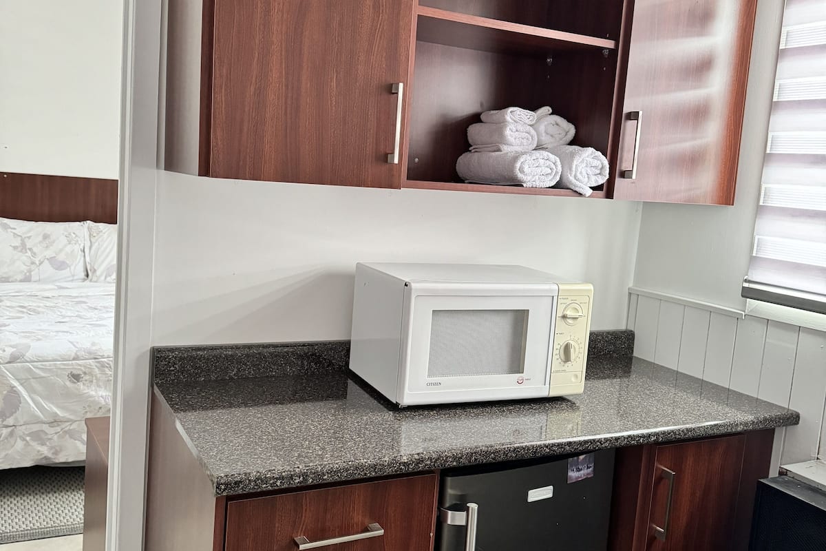 Standard Double Room | WiFi (free), bed sheets