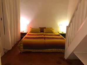 2 chambres, lit parapluie, Wi-Fi gratuit, draps fournis