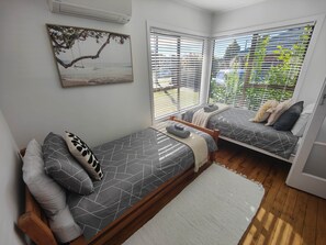 3 bedrooms, iron/ironing board, travel cot, free WiFi