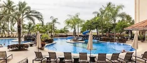 Piscine extérieure