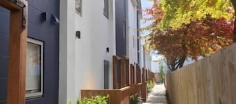 Stylish Townhouse in City Centre