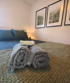 3 bedrooms, iron/ironing board, travel cot, WiFi - Beautiful house near everything! (Christchurch)