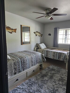 4 chambres, bureau, Wi-Fi, draps fournis