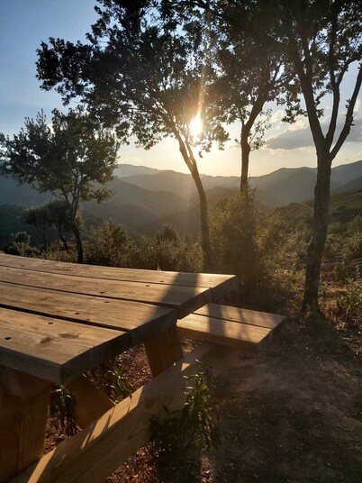 Casa de Pueblo con Calefacción, Aire Acondicionado,agua Caliente, Wifi y Terraza