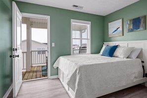 5 bedrooms, iron/ironing board, free WiFi, bed sheets