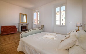 3 chambres, accès au Wi-Fi (inclus), literie fournie