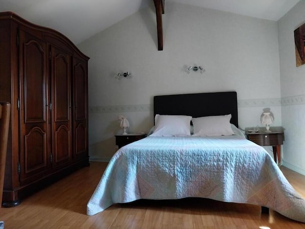 3 chambres, accĂšs Internet