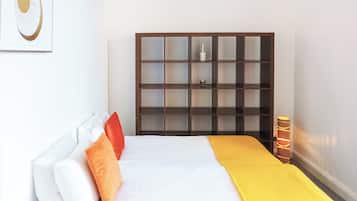 9 bedrooms, free WiFi, bed sheets