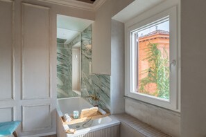 Doccia, asciugacapelli, bidet
