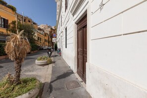 Exterior detail - iFlat | The heart of Trastevere with SPA (Roma)