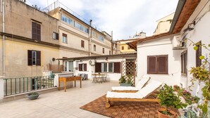 Terrace/patio - iFlat | Opera Penthouse with Terrace #2 (Roma)