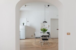 Dining - iFlat | Colosseo Modern Apartment (Roma)