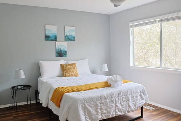 2 chambres, bureau, fer et planche à repasser, Wi-Fi gratuit