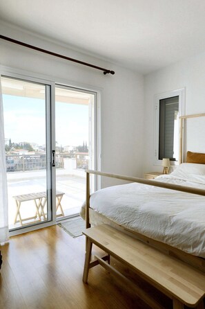 3 soverom, strykejern/-brett, wi-fi og sengetøy