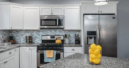 The Marina 3BD Townhouse Downtown Beaches Wineries