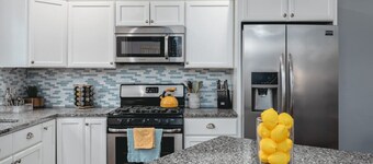 The Marina 3BD Townhouse Downtown Beaches Wineries