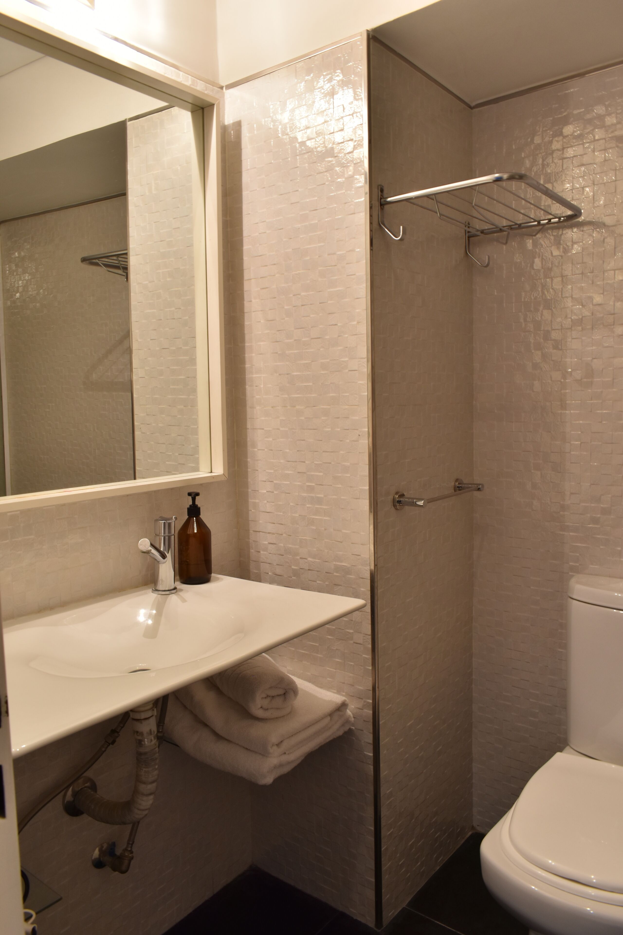 基础公寓 | 浴室 | 淋浴设施、吹风机、坐浴桶、毛巾